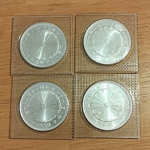 T2K 昭和六十一年 天皇陛下御在位60年記念一万円銀貨 4枚 記念硬貨　プリスターパック