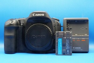 キヤノン デジタル一眼レフカメラ Canon EOS 10D 動作確認済 バッテリー,充電器,ボディキャップ付属