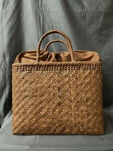 特大　白川郷　国産蔓使用　匠の技　職人手編み　網代編み　山葡萄籠バッグ