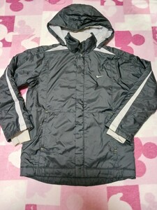 ナイキNIKEパーカー付きジャンパーL　160~170