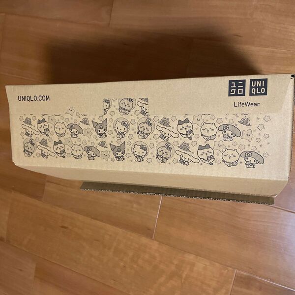 ユニクロオンライン限定ちいかわ サンリオ コラボ段ボール