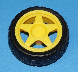  for maquette. tire yellow color / black outer diameter Φ68mm approximately 70mm approximately 7cm thickness 25mm yellow / black 