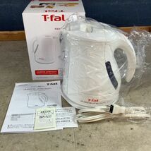 M4045【未使用】 T-fal／ティファール. 電気ケトル／電気ポット. パールホワイト. 1.2L. 取説付き_画像1