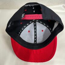 【美品♪】l23 STUSSY ステューシー　スナップバックキャップ　帽子　コットン100% 黒×赤　56〜60㎝位　サイズ調節可能♪ お買い得！！_画像6
