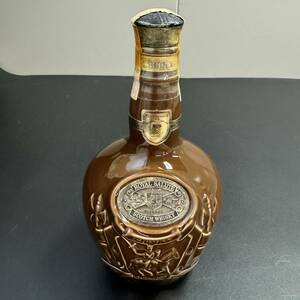 B183(012)-175/TM4000　酒　ROYAL SALUTE 21YEARS OLD　SCOTCH WHISKY　ロイヤルサルート21年　スコッチウイスキー　陶器ボトル　40％700ml