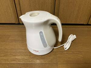 【実働品】ティファール T-fal 電気ケトル 1.2L ジャスティンプラス サーブル 白 たっぷり 空焚き防止 自動電源OFF 湯沸かし KO340177