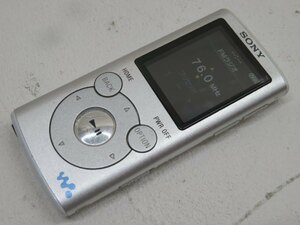 ●●SONY NW-E053 オーディオプレーヤー シルバー ソニー ウォークマンEシリーズ WALKMAN スピーカー充電スタンド付き 動作品 88375●●