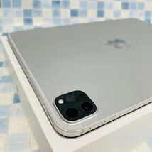 美品SIMフリー iPad Pro11 第3世代 本体 128 236 Cellular シルバー_画像7