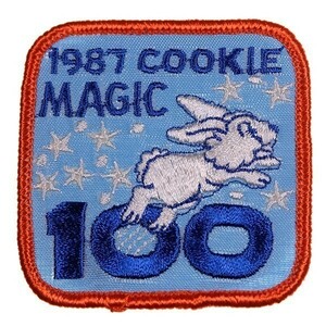 PI129 COOKIE MAGIC 1987 うさぎ 動物 刺繍 ワッペン パッチ ロゴ エンブレム アメリカ 米国 USA 輸入雑貨
