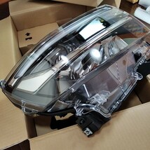 ☆超美品☆ステー破損ナシ 後期 タントカスタム LA650S 右ヘッドライト 右ランプ LED 100-69096 81130-B2820_画像2