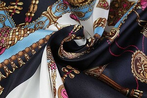 ♪ポリエステルツイルパネルスカーフ柄プリント 紺×ピンク×ブルー 巾：90cm♪特価5m[2998]20
