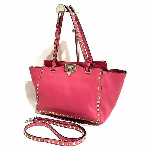 【美品】 ヴァレンティノ VALENTINO 2way ハンドバッグ ショルダーバッグ ロックスタッズ ピンク 肩掛け 鞄 カバン レザー 革 ポシェット