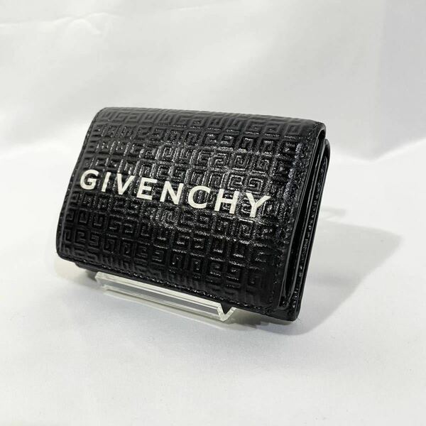 【美品】 正規品 ジバンシー GIVENCHY ミニ 折り財布 三つ折り財布 ロゴ 型押し コンパクトウォレット 革 レザー ブラック 黒 小銭入れ