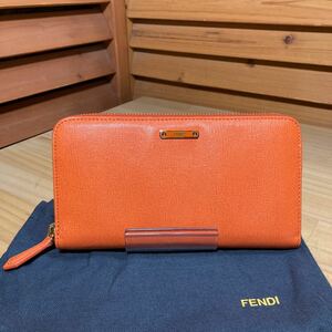 Y送料無料△839【FENDI フェンディ】ラウンドジップ 長財布 8M0299 オレンジ系