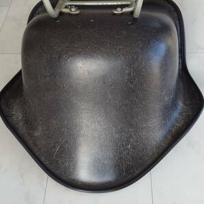 1970s 【Black x Terracotta】ファイバー多 ビンテージ ハーマンミラー Eames arm shell chair イームズ アームシェルチェア 60sの画像10