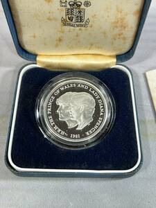1981 HIS ROYAL HIGHNESS THE PRINCE OF WALES AND LADY DIANA SPENCER シルバープルーフコイン 28.8g 専用ケース入り 本体美品