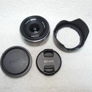 ソニー SONY Eマウント 16mm F2.8 広角レンズ SEL16F28 純生フード付（中古動作品）