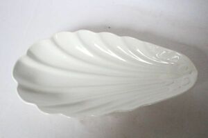 フランス アンティーク サルグミンヌ 古い陶器の貝の形のお皿 白色 美品
