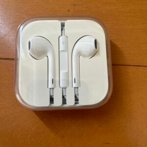 Apple 有線 純正イヤホン新品 ジャック