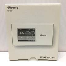 :中古 NTTdocomo Wi-Fi STATION N-01H ホワイト モバイルWi-Fiルーター 動作確認済　箱ヤケ有_画像1