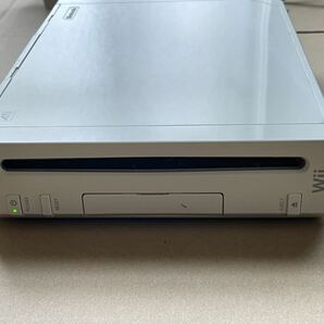 RE1217a ジャンク 任天堂 Nintendo Wii RVL-001 本体とスタンド台 通電、オープニング画面確認済みの画像2