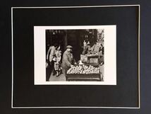 【ロベール・ドアノー】8種展開 写真家 Robert Doisneau 8 印刷物 ポストカード 木製額装31×26 cm 絵柄違い有り_画像5