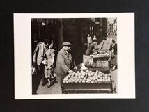 【ロベール・ドアノー】8種展開 写真家 Robert Doisneau 8 印刷物 ポストカード 木製額装31×26 cm 絵柄違い有り_画像7