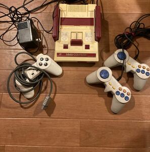 ファミリーコンピュータ 任天堂 コントローラー 本体　PlayStation メガドライブ　アダプターゲーム機 ファミコン 