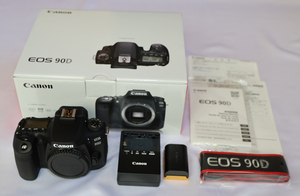 【ほぼ新品】 Canon キャノン EOS 90D デジタル一眼レフカメラ ボディ★ショット数 333回★