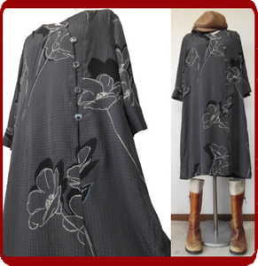 古着♪レトロ・Vintageグレー黒シルク和柄七分袖ワンピ♪70s70年代80年代大きめ着物花柄ヴィンテージ日本製個性的昭和アンティークゆったり