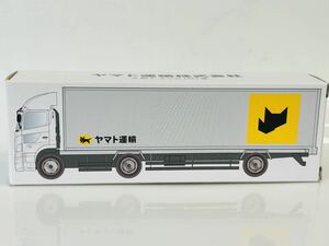 即決 ヤマト運輸株式会社 ミニカー　大型トラック10t車　新デザインバージョン　非売品