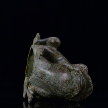 【超珍館蔵】漢 青銅製 青蛙 置物 古賞物 古美術品 稀少珍蔵品_画像8