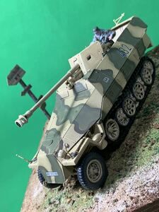 【塗装完成品】 1/35 Sd.Kfz.251/22Ausf.D 7.5cmPak40搭載 パックワーゲン対戦車自走砲 兵士付き AFVクラブ 【ジオラマベース付き】 ドイツ