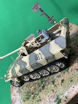 【塗装完成品】 1/35 Sd.Kfz.251/22Ausf.D 7.5cmPak40搭載 パックワーゲン対戦車自走砲 兵士付き AFVクラブ 【ジオラマベース付き】 ドイツ_画像6