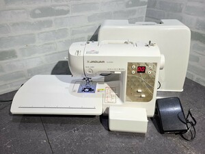 【ジャンク品】管1W140 JAGUAR ジャガー コンピューターミシン CD-2205W 通電OK ライト点灯OK ケース、電源コード、フットペダル有り 