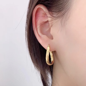 K18YG yellow gold 18K earrings hoop earrings ring earrings Italian jewelry wheel .. twist screw . pattern pattern middle empty 