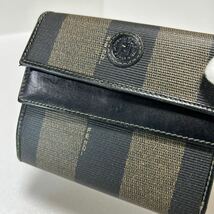 ◆FENDI フェンディ 折り財布◆ ペカン柄　Wホック　PVC×レザー　小銭入れ有　ロゴ刻印　MADE IN ITALY 【USED】1219_画像3