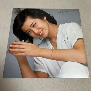 山口百恵 THE BEST いい日旅立ち 時の扉 イミテーションゴールド MOMOE YAMAGUCHI /LP レコード/25AH 744/ライナー有/昭和アイドル 和モノ