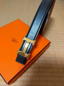 HERMES　エルメス　メンズ　レディース　ベルト　リバーシブル　M　Ｌ　サイズ　バックル　ゴールド　黒　キャメル　小さいサイズ　細身