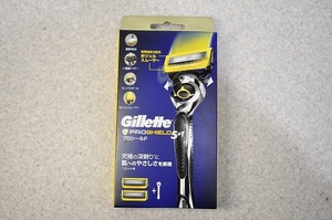 未使用■新品　Gillette プロシールド カミソリ 本体 1コ 替刃 2コ付　ジレット