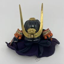 名工：甲冑師 加藤一冑作 ミニ兜 ミニチュア兜 兜飾り 松平定信 天衝獅子噛の兜_画像2