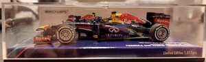 1/43 レッドブルF1 ベッテル インドGP 2013 ワールドチャンピオン RB9