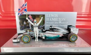 1/43 メルセデスF1 ハミルトン アブダビGP 2014 ワールドチャンピオン フィギュア フラッグ付 限定品