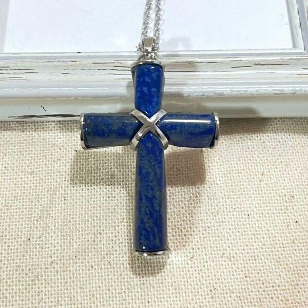 【幸運のロザリオ】深い青の美しいラピスラズリの十字架、クロスネックレス　ランダム