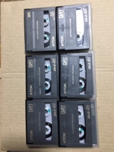 送料無料　ジャンク品　TDK 46分DATテープ18本　ケースは傷、汚れあり