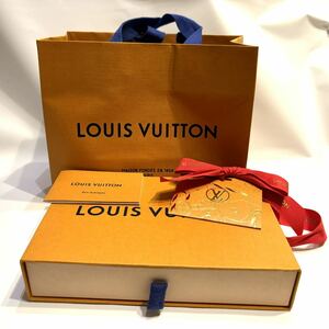 ルイヴィトン 紙袋 箱 保存袋 ショップバッグLOUIS VUITTON ※スマホカバー購入時の物です。