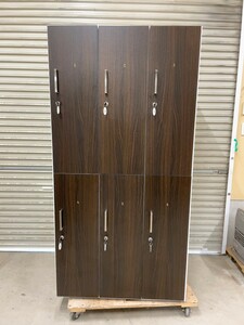 中古 木扉スチールロッカー 6枚扉 鍵付き 900×515×1790mm 事務ロッカー 業務用 オフィス家具 引取歓迎/茨城 231220あわ2 M 西