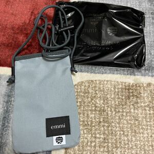 雑誌付録 emmi×SHAKA じゃばら財布が付いたフォンポシェット