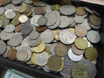 1217A 外国銭おまとめ　 2ｋｇオーバー　 外貨　古銭　硬貨　紙幣　世界各国色々まとめ_画像3