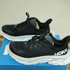 HOKA ONE ONE　W CLIFTON EDGE 24cm